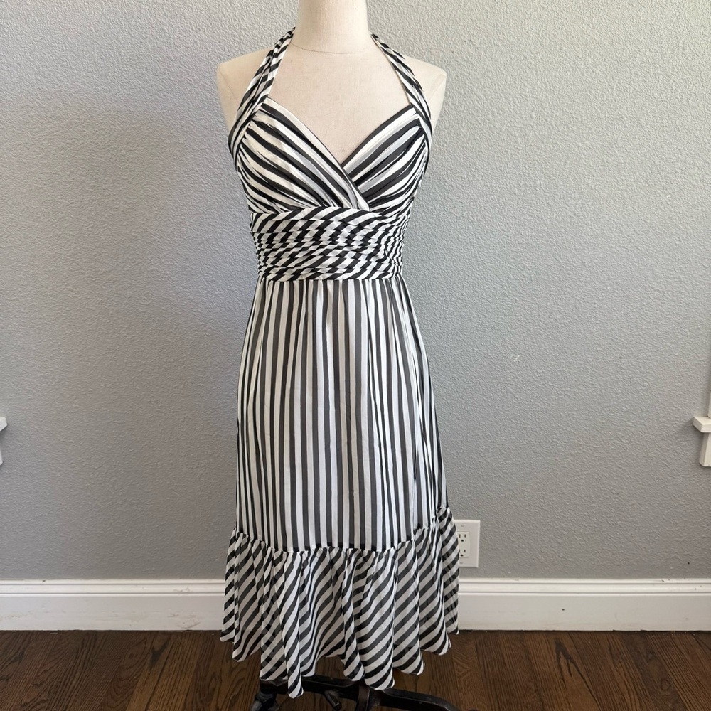 BCBGMAXAZRIA Silk Chiffon‎ Halter Size 4 EUC